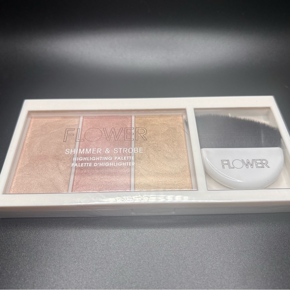 Flower by Drew Barrymore Beauty Makeup Set - Picture 4 of 5